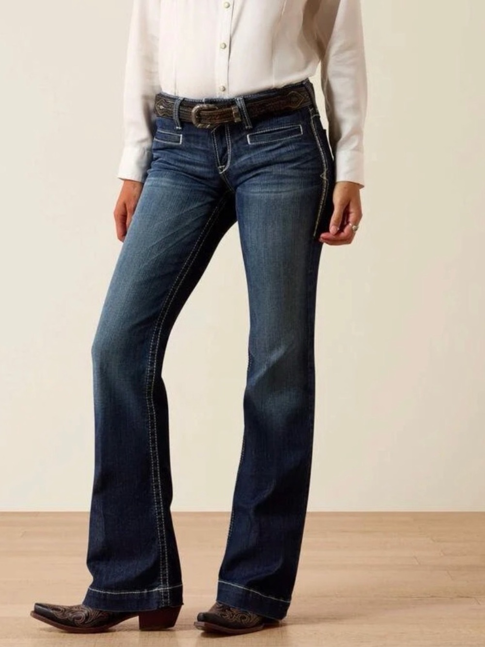 Ariat Entangled Trouser - Mid Rise Wide Leg trouser - women’s size 31R